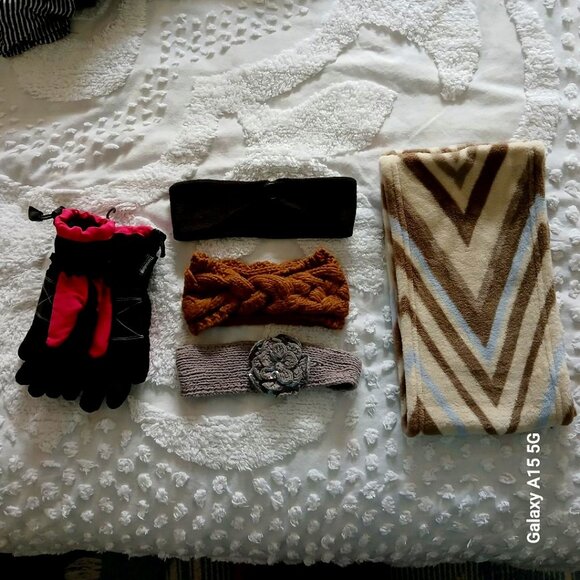 Winter accessories - Picture 1 of 11